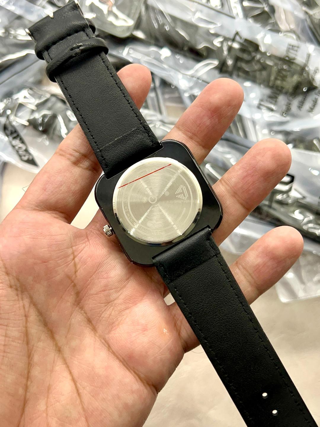 Men's Quartz Analogue Watch with Black Leather Strap