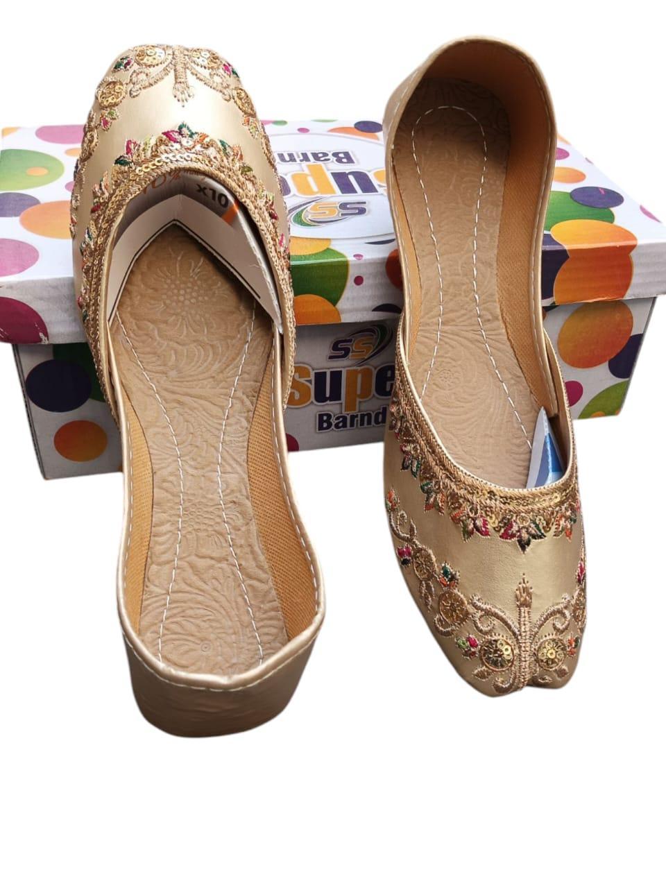 Stylish Velvet Women's Khussa with Elegant Thread Work